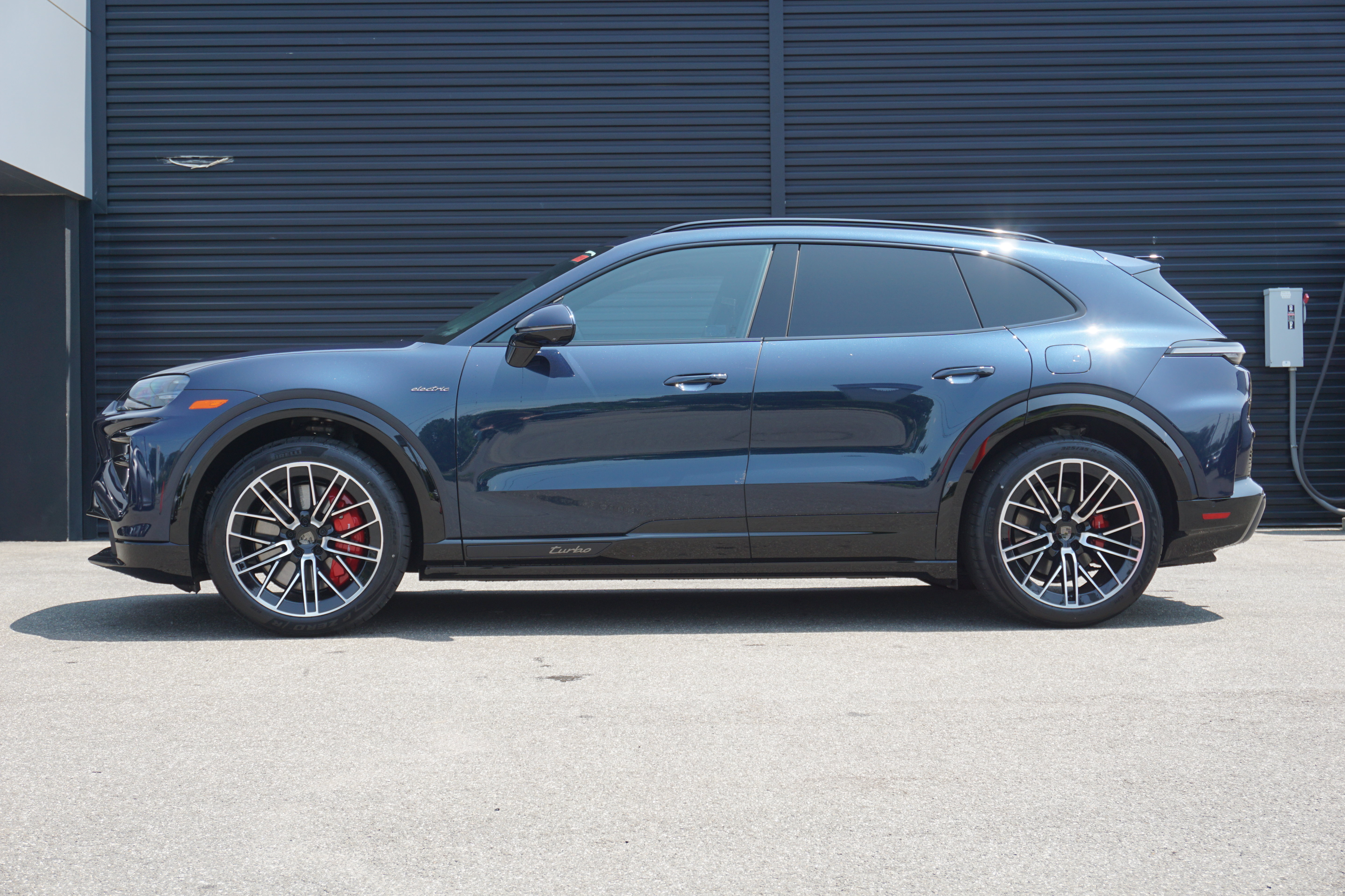 New 2026 Porsche Cayenne Turbo Electric AWD/4WD image 2