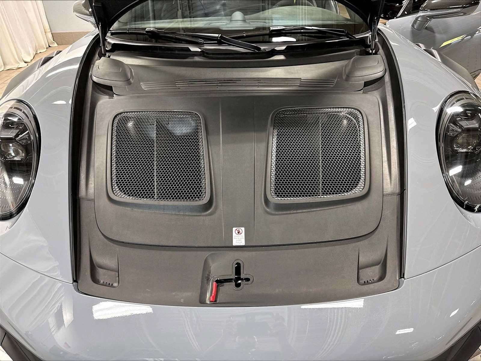 Used 2025 Porsche 911 GT3 RS RWD image 35