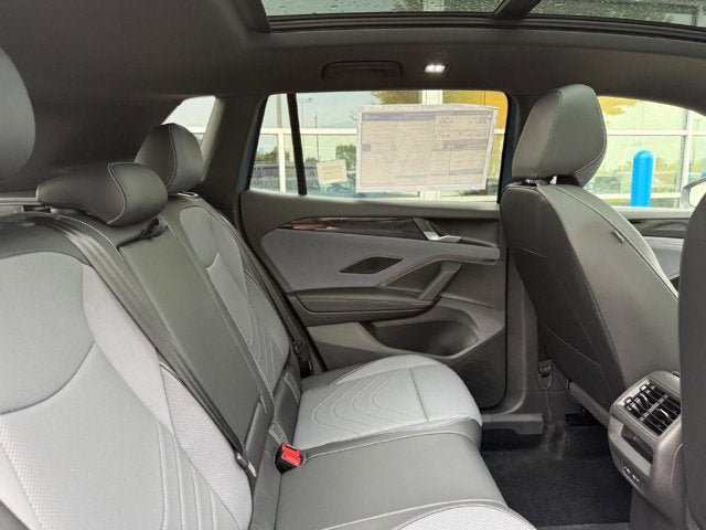 New 2026 Volkswagen Tiguan SE R-Line AWD/4WD image 5
