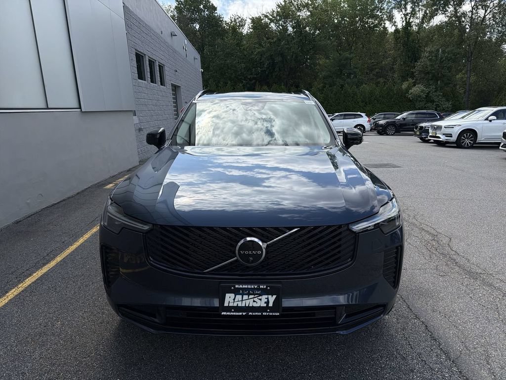 New 2026 Volvo XC90 B6 Ultra w/ Protection Package Premier AWD/4WD image 3