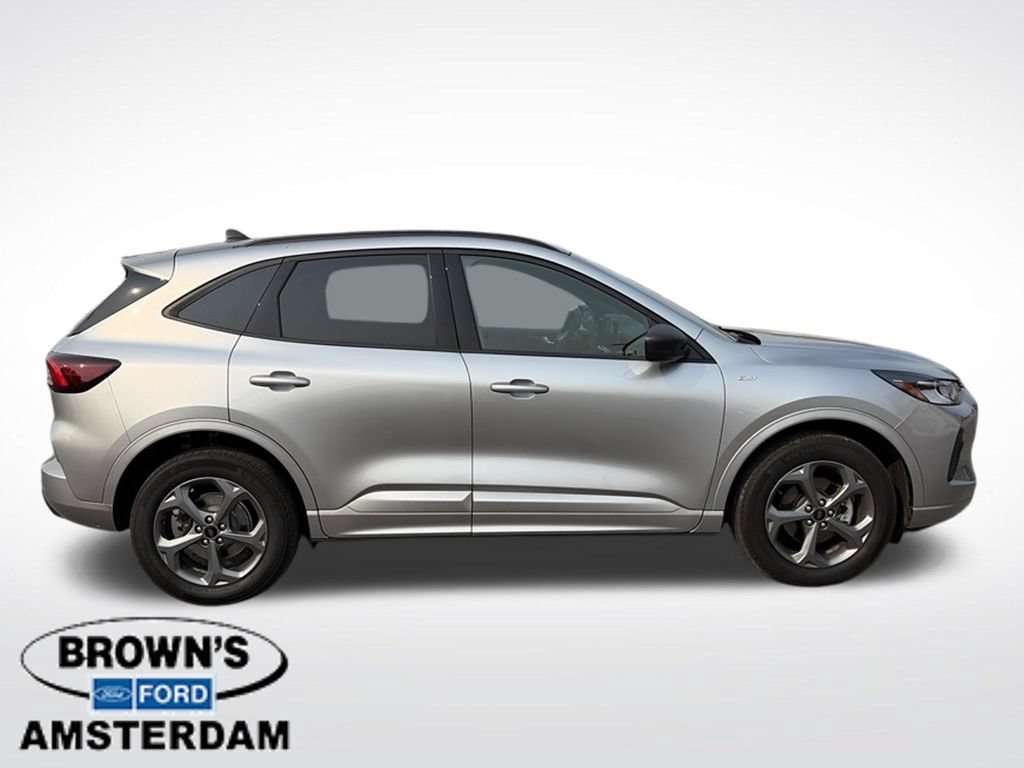 Used 2023 Ford Escape ST-Line w/ Tech Pack #1 AWD/4WD image 9