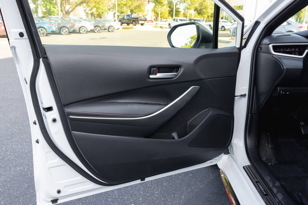 Certified 2023 Toyota Corolla SE w/ SE Premium Package FWD image 25