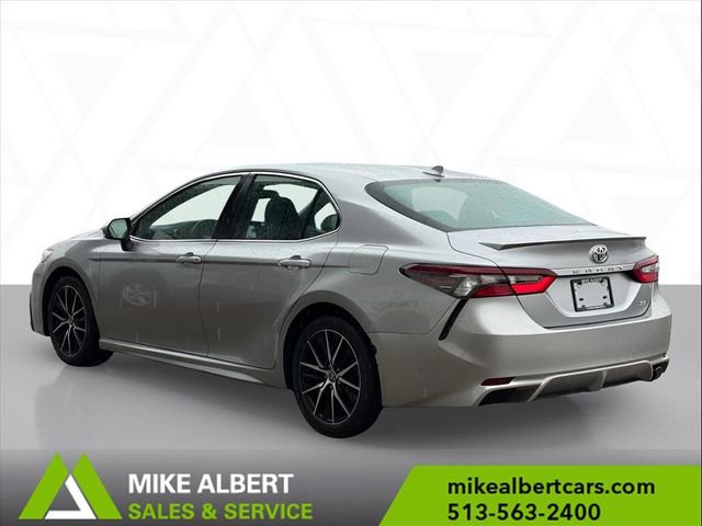 Used 2023 Toyota Camry SE image 6