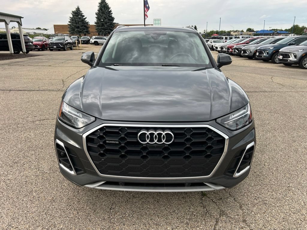 Used 2023 Audi Q5 2.0T Premium Plus w/ Premium Plus Package AWD/4WD image 2