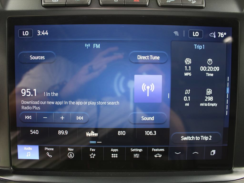 Used 2024 Ford F350 Lariat w/ Lariat Ultimate Package AWD/4WD image 32