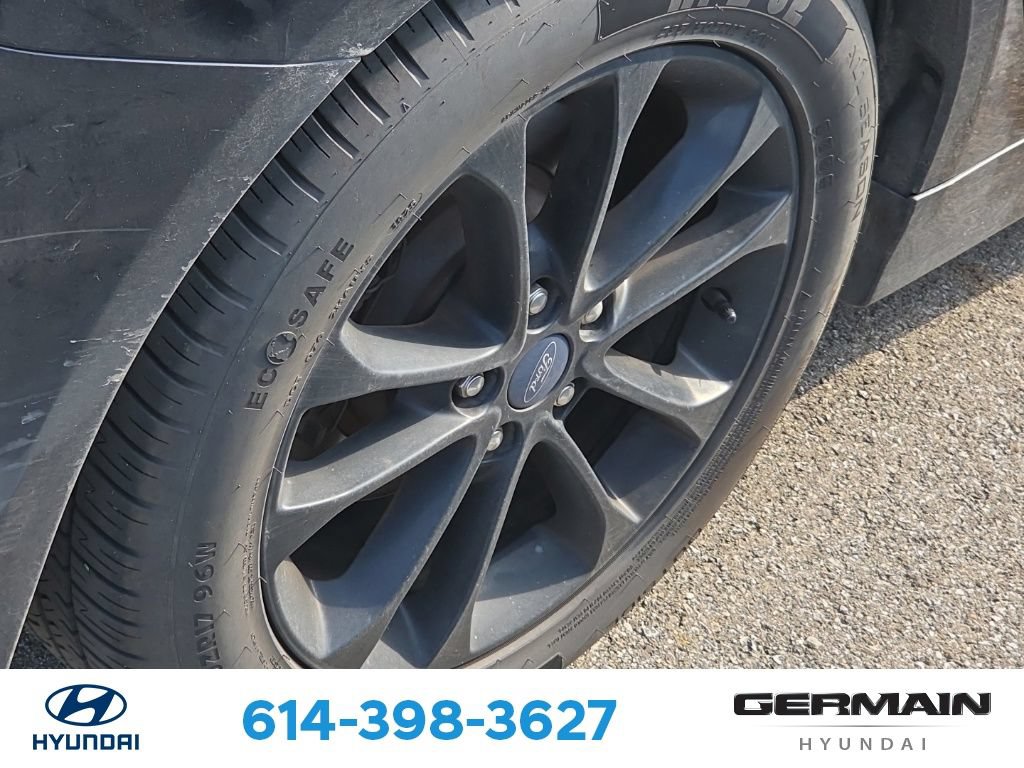 Used 2020 Ford Fusion SE FWD image 12