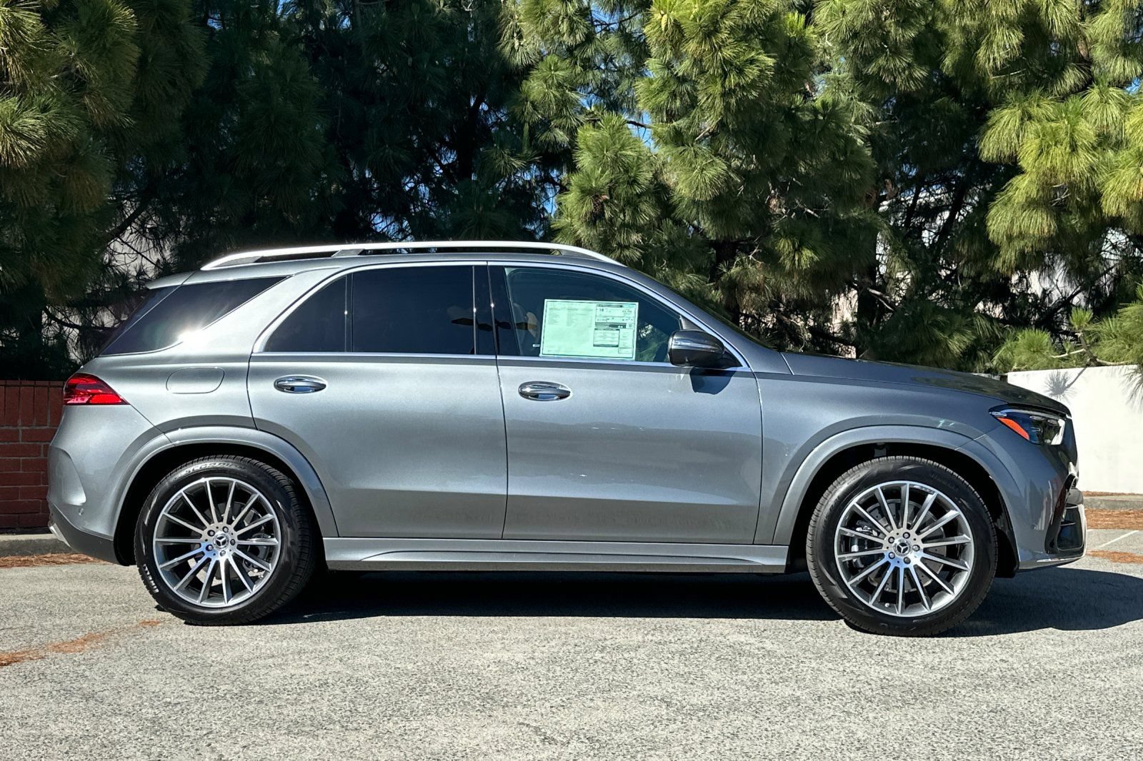 New 2026 Mercedes-Benz GLE 580 4MATIC image 3