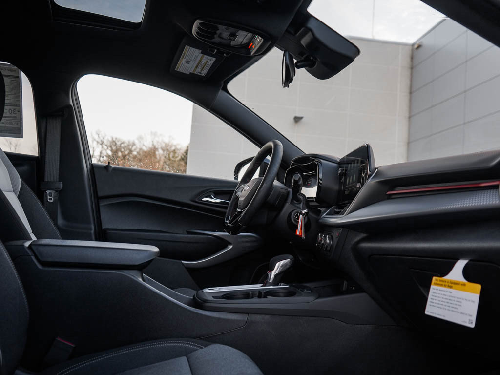 New 2026 Chevrolet Trax RS w/ Sunroof Package FWD image 10