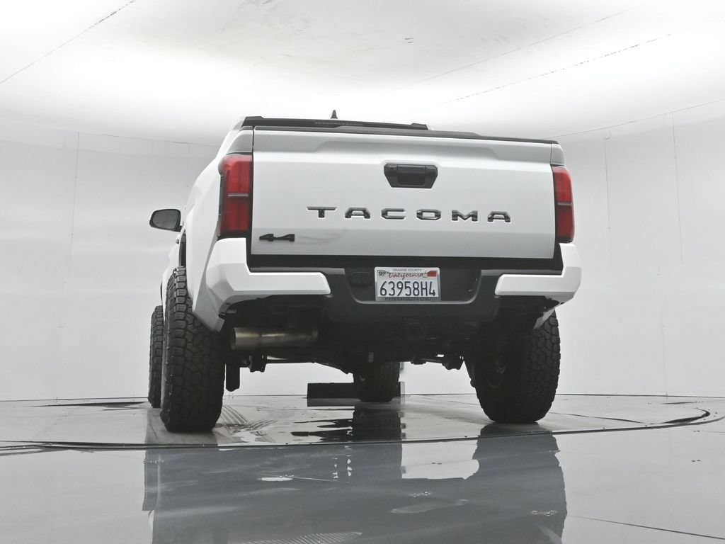 Used 2025 Toyota Tacoma SR5 AWD/4WD image 50