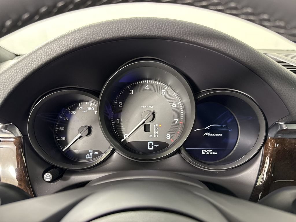 New 2026 Porsche Macan AWD/4WD image 36