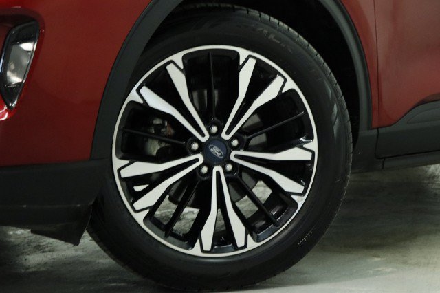 Used 2022 Ford Escape SEL w/ SEL Stealth AWD Package image 3