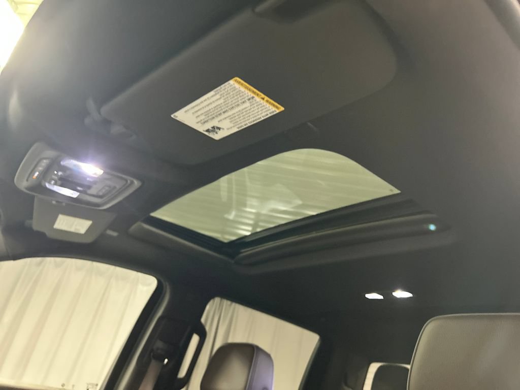 Used 2023 GMC Sierra 1500 Denali w/ Denali Reserve Package AWD/4WD image 23