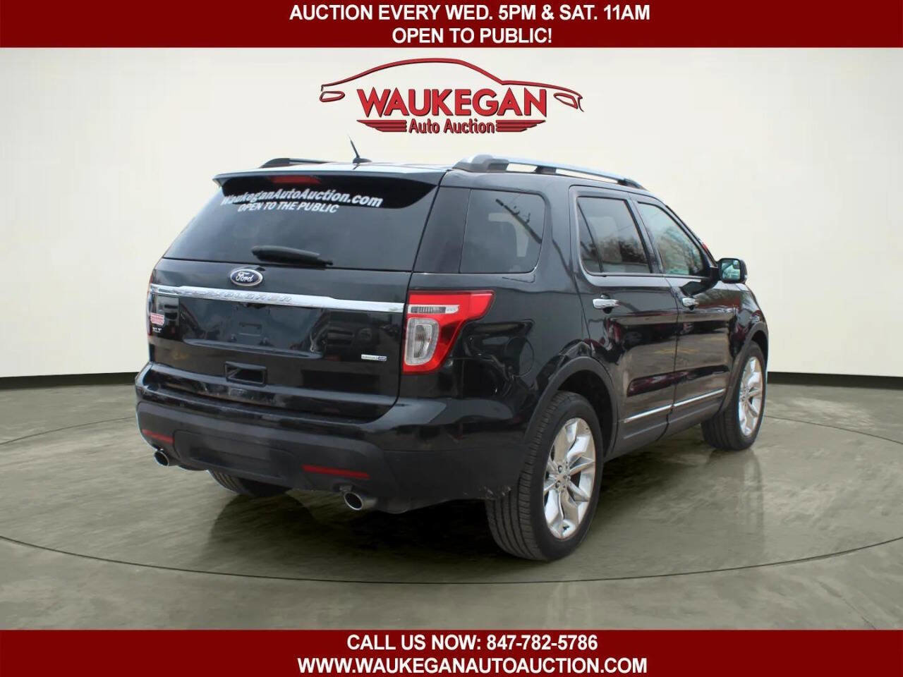 Used 2015 Ford Explorer XLT w/ Equipment Group 202A AWD/4WD image 3