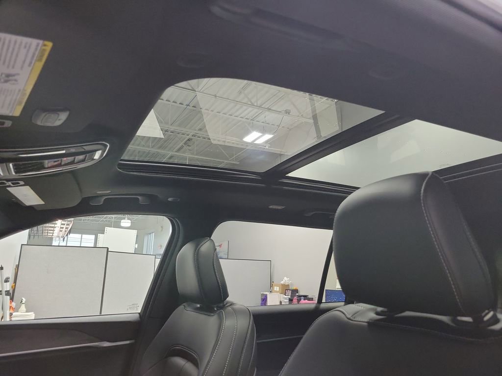 New 2025 Jeep Grand Cherokee L Limited w/ Trailer Tow Package image 17