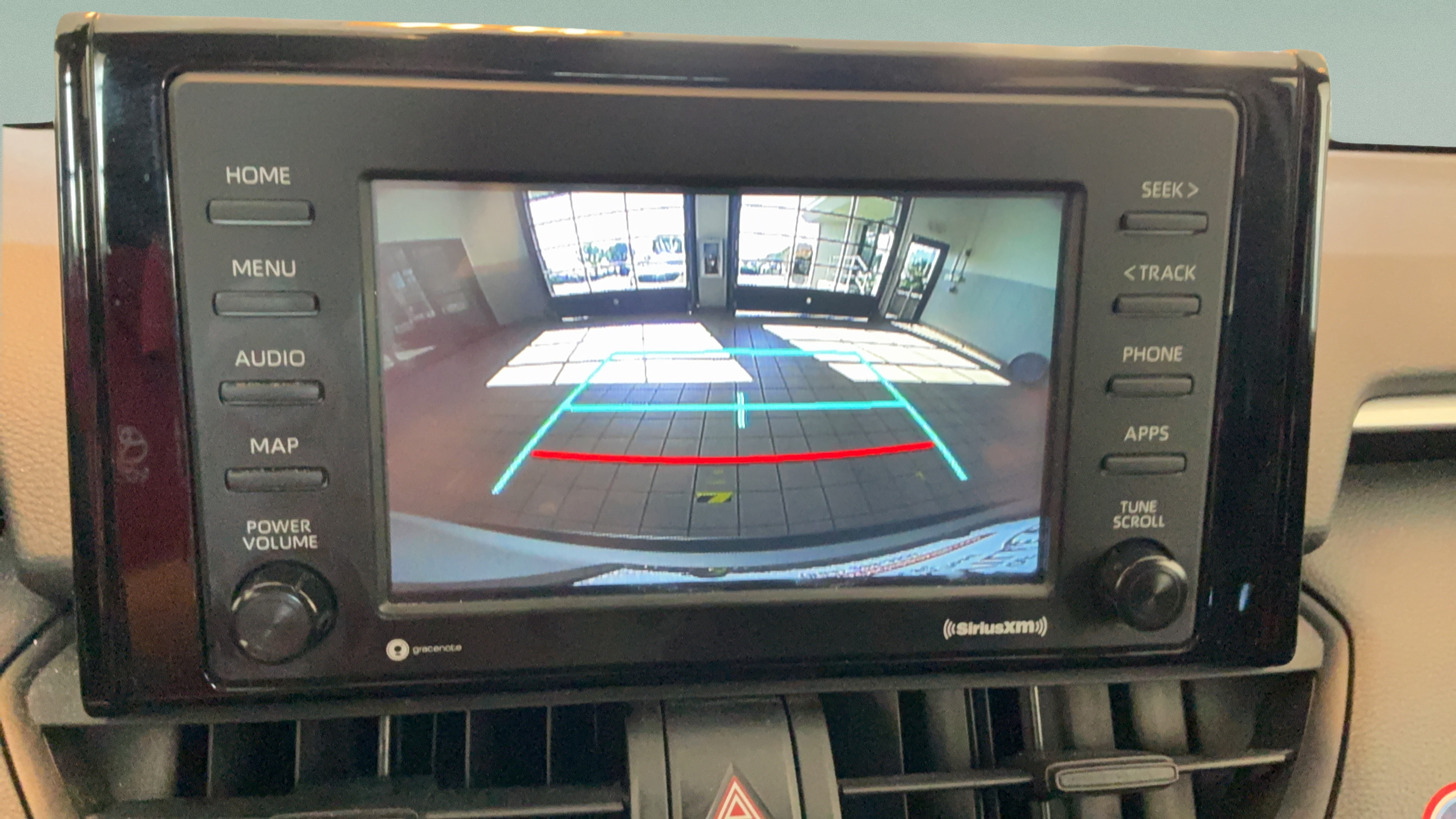 Used 2022 Toyota RAV4 LE AWD/4WD image 16