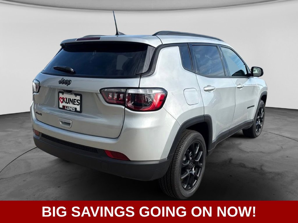 New 2026 Jeep Compass Latitude w/ Sun and Sound Group AWD/4WD image 10