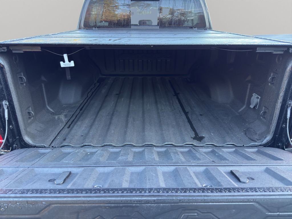 Used 2024 GMC Canyon AT4X image 9