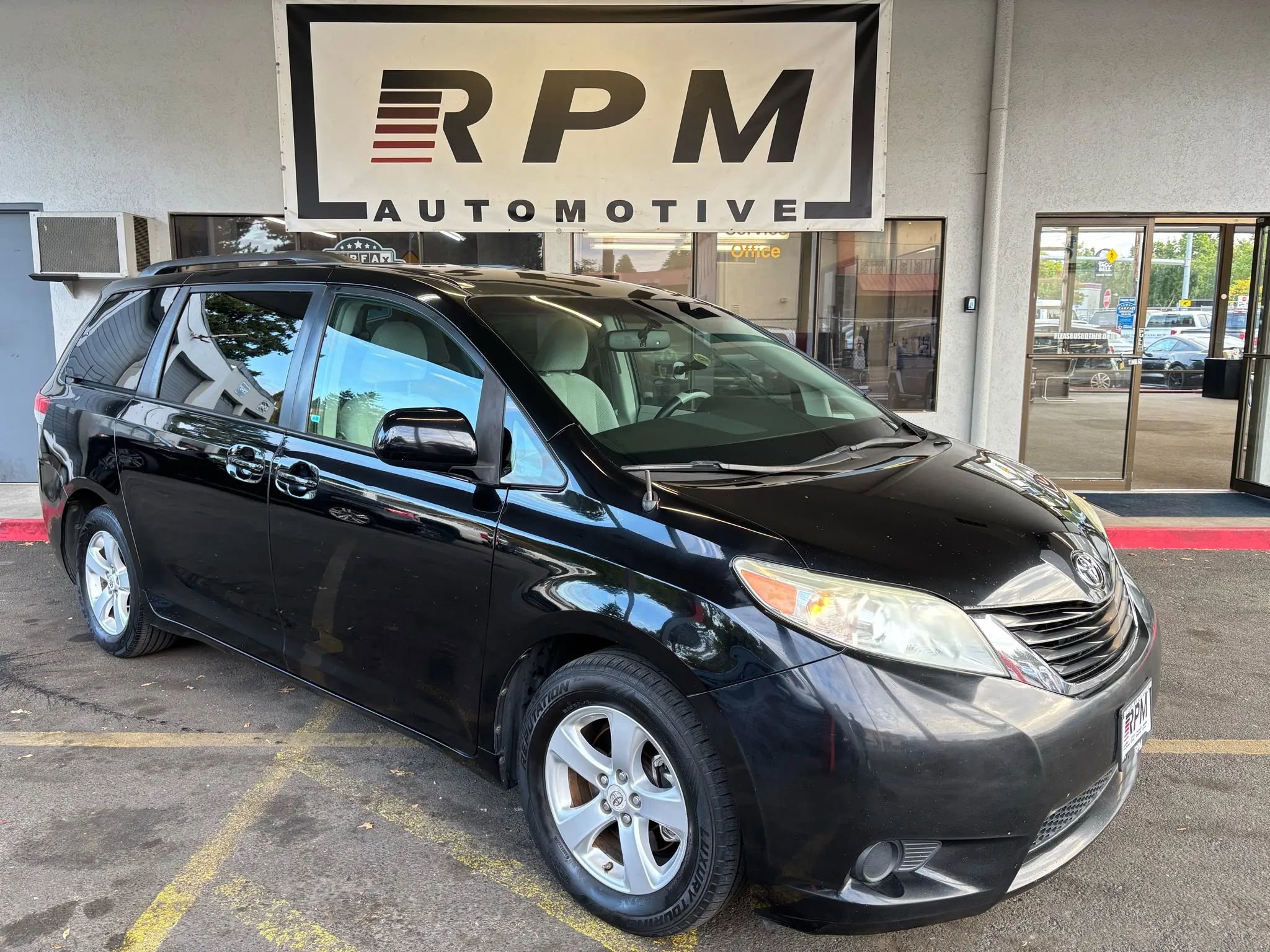 Used 2011 Toyota Sienna LE