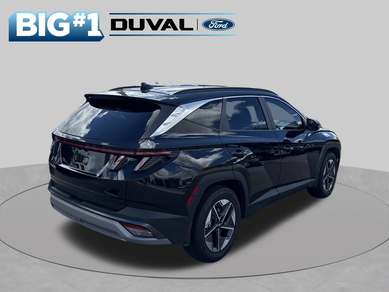 Used 2026 Hyundai Tucson SEL FWD image 2