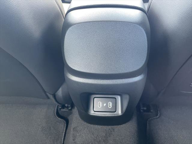 New 2025 Hyundai Elantra Limited image 25