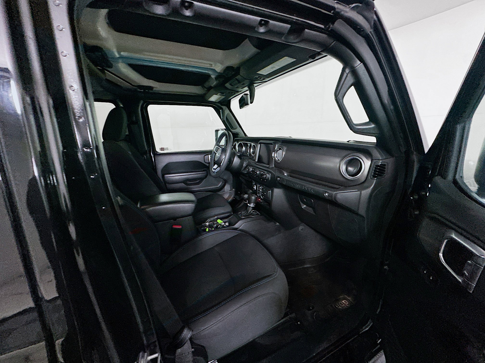 Used 2023 Jeep Wrangler Unlimited Rubicon 4xe image 30