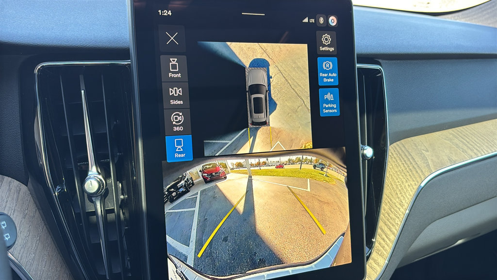 New 2027 Volvo XC60 B5 Plus AWD/4WD image 20