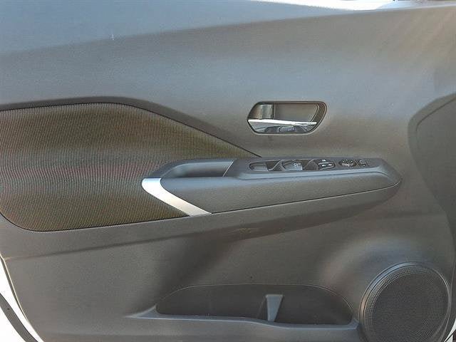 Certified 2023 Nissan Kicks SR FWD image 14