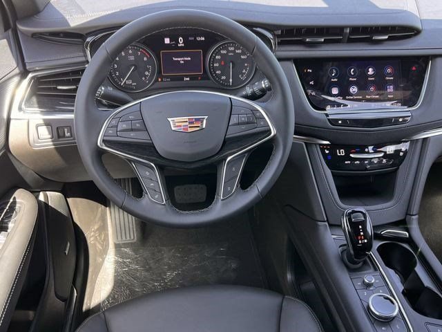 New 2026 Cadillac XT5 Premium Luxury w/ LPO, ONYX Package FWD image 10