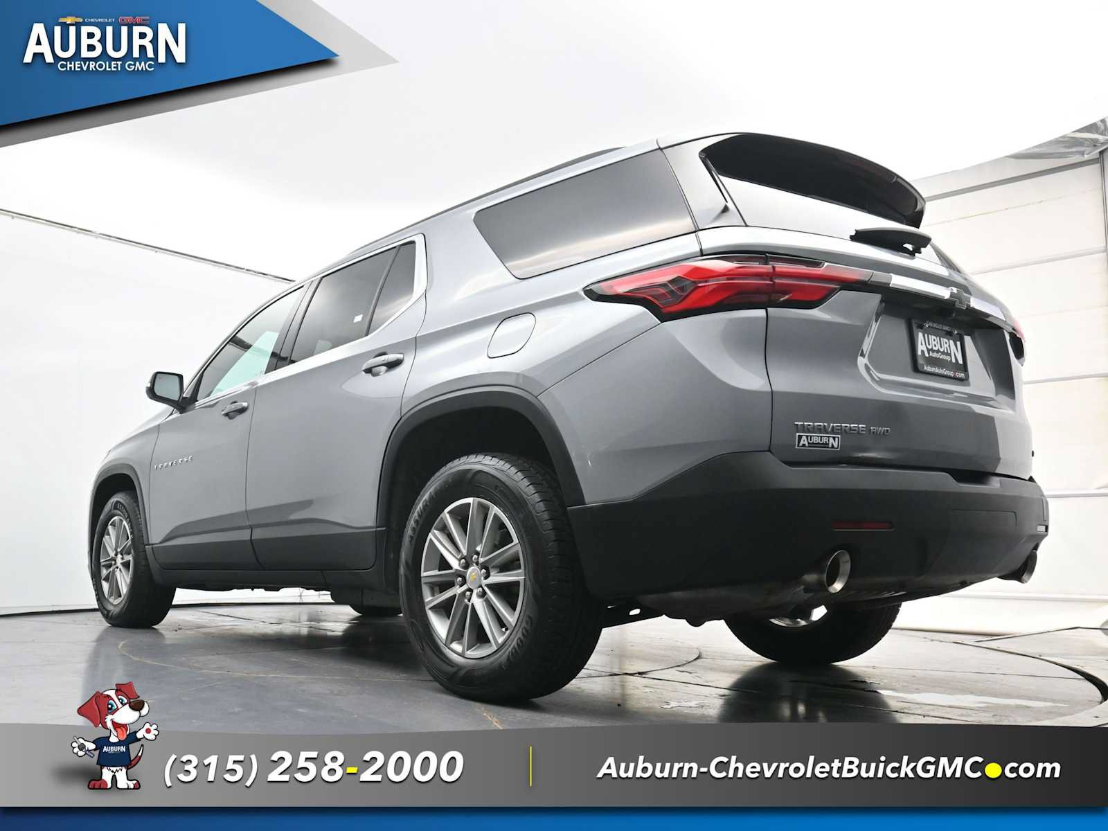 Used 2023 Chevrolet Traverse LT AWD/4WD image 24