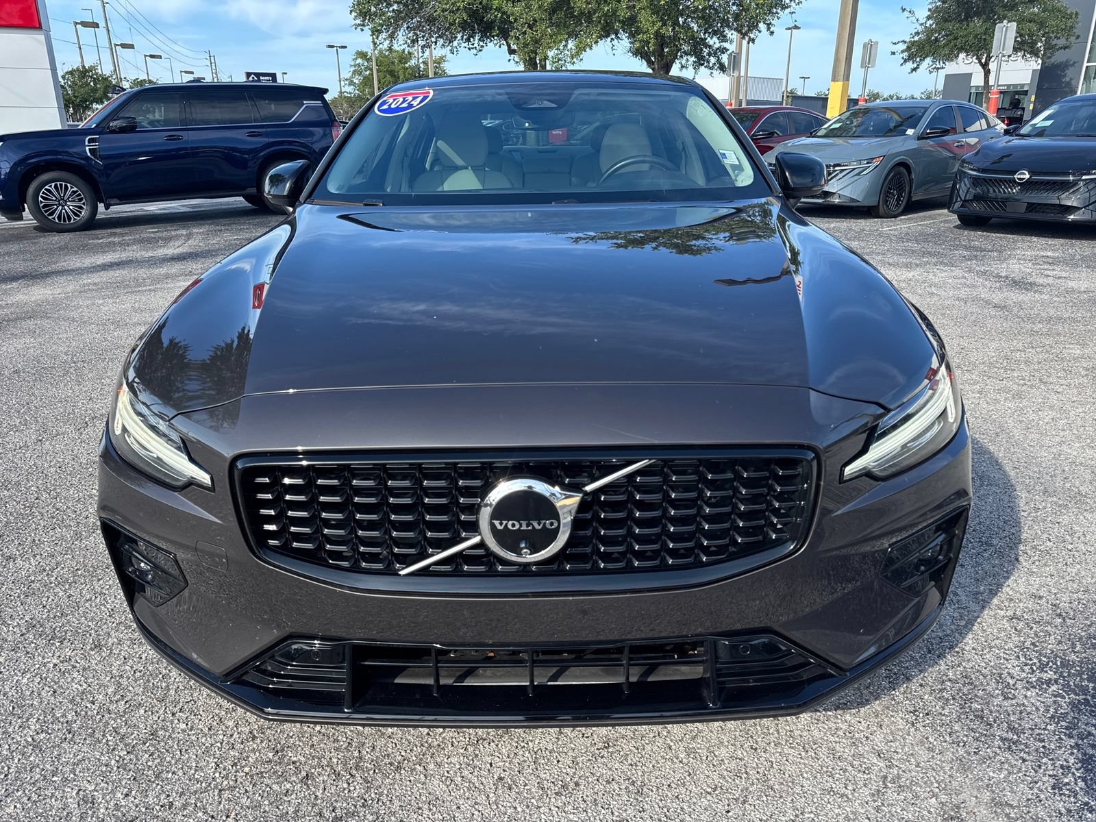 Used 2024 Volvo S60 B5 Plus w/ Protection Package Premier AWD/4WD image 6