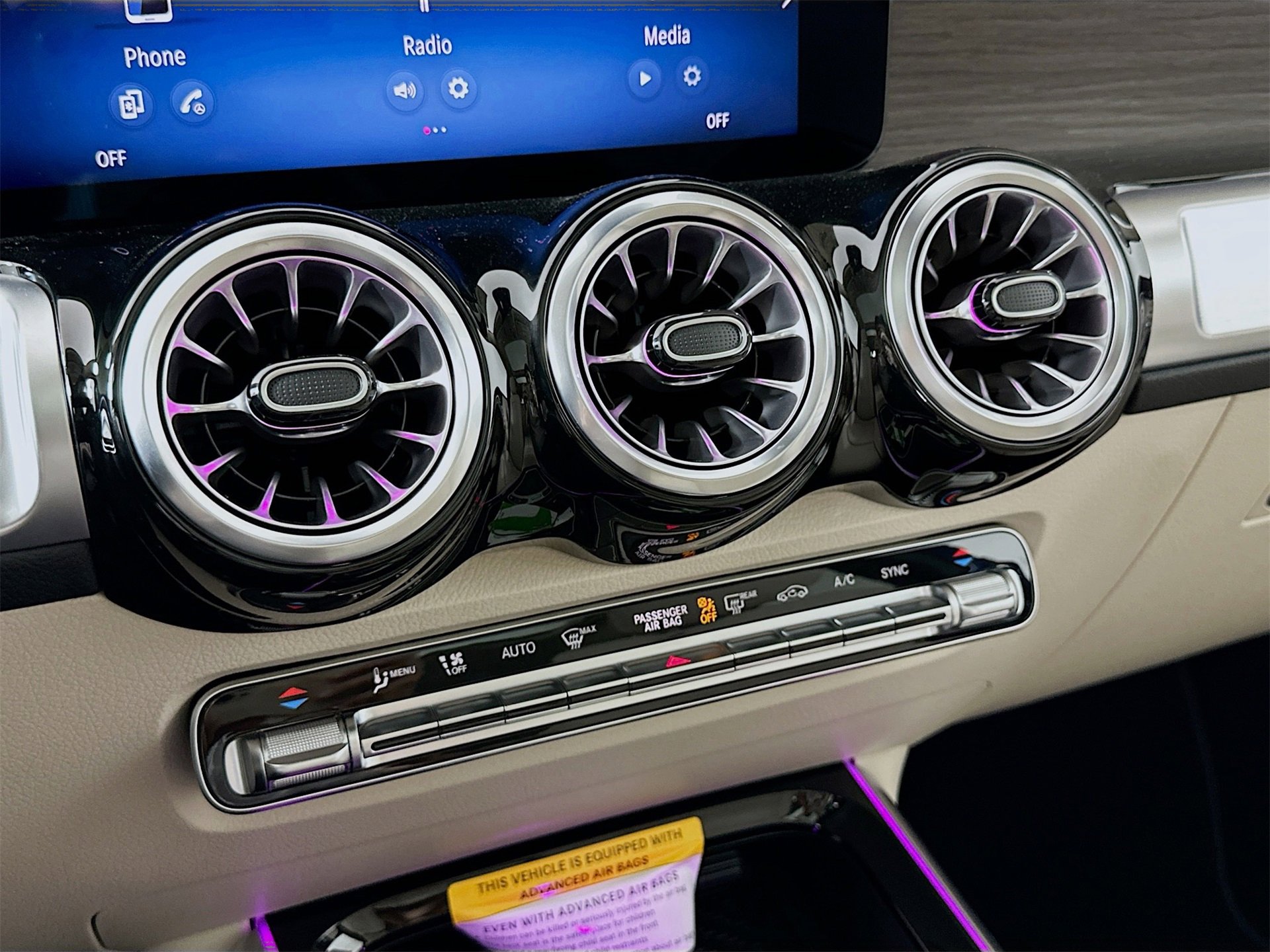 New 2026 Mercedes-Benz GLB 250 image 16