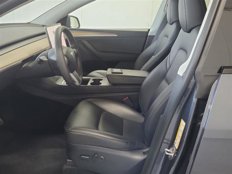 Used 2023 Tesla Model Y Long Range AWD/4WD image 6