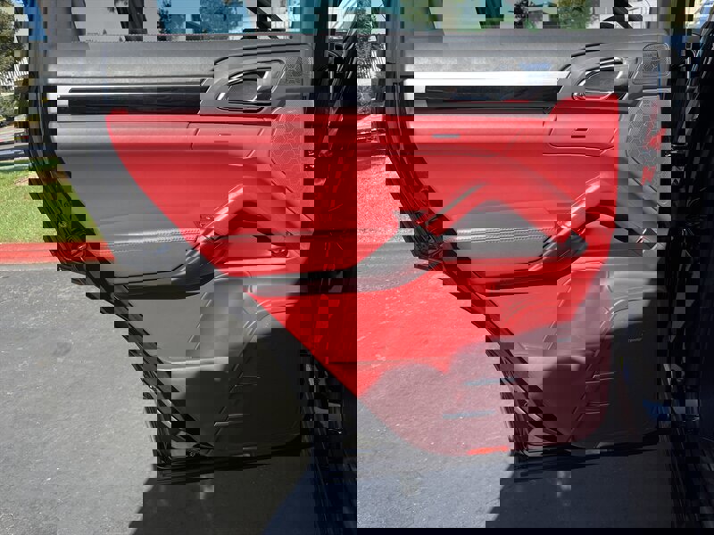 Used 2017 Porsche Cayenne S image 40