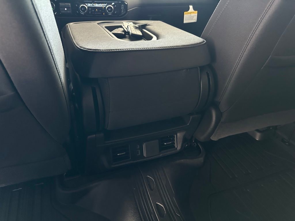 New 2026 GMC Sierra 1500 SLE image 21