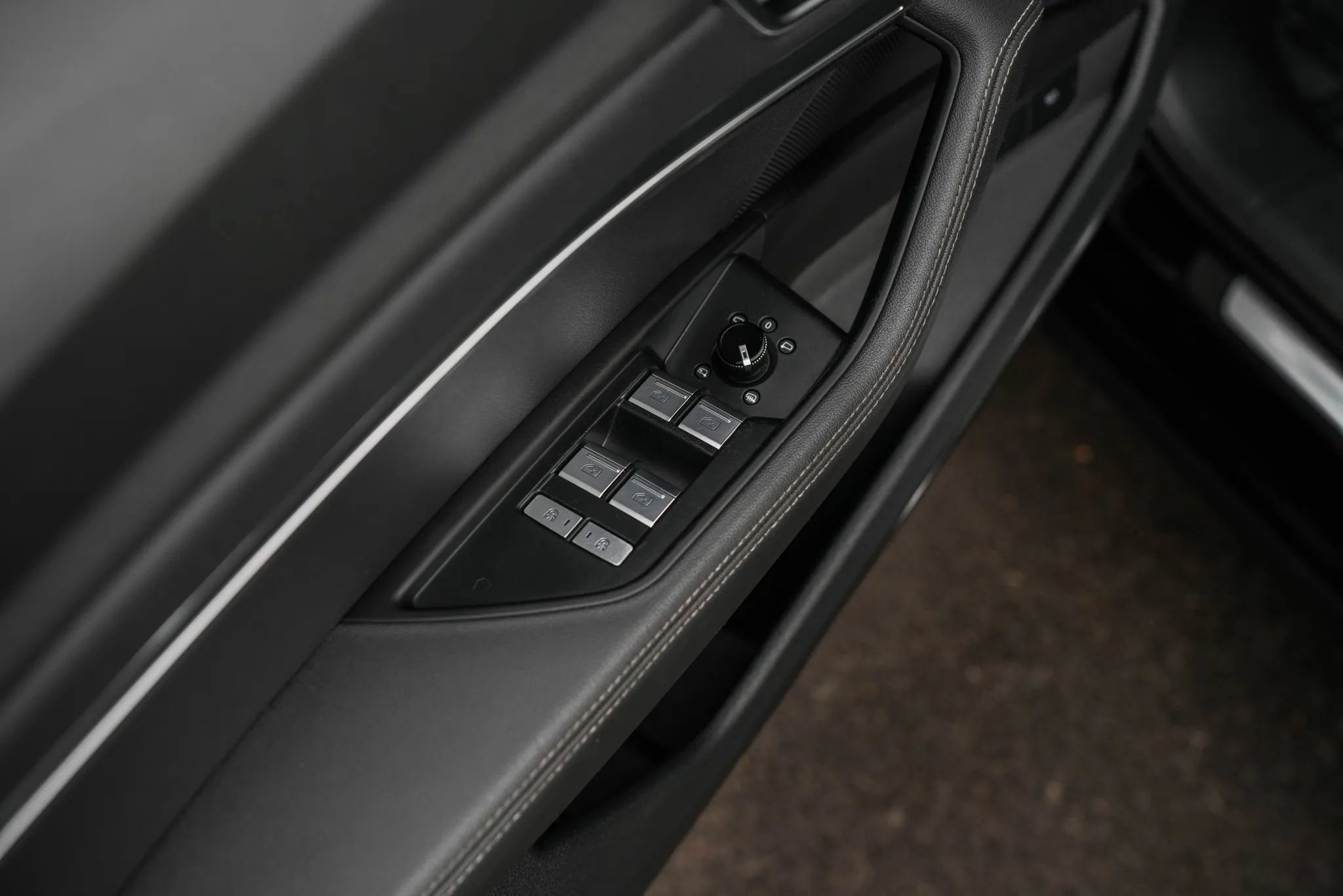 Used 2020 Audi e-tron Premium Plus AWD/4WD image 10
