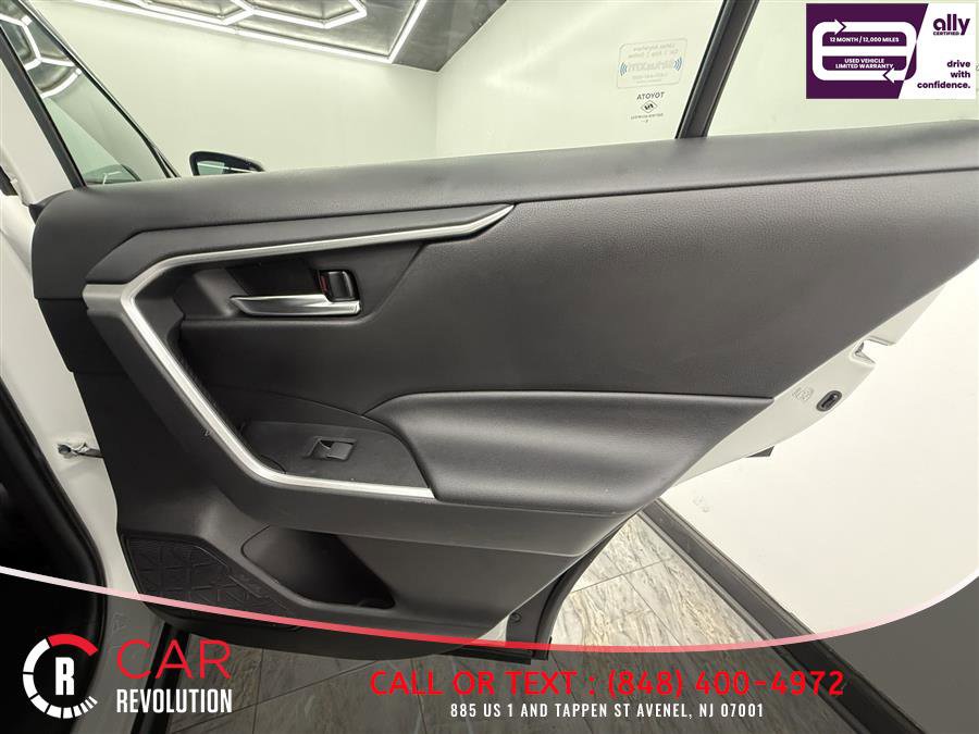 Used 2021 Toyota RAV4 XLE Premium AWD/4WD image 37