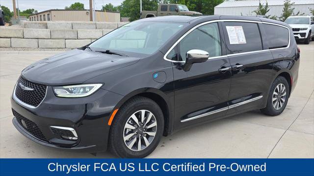 Certified 2022 Chrysler Pacifica Limited