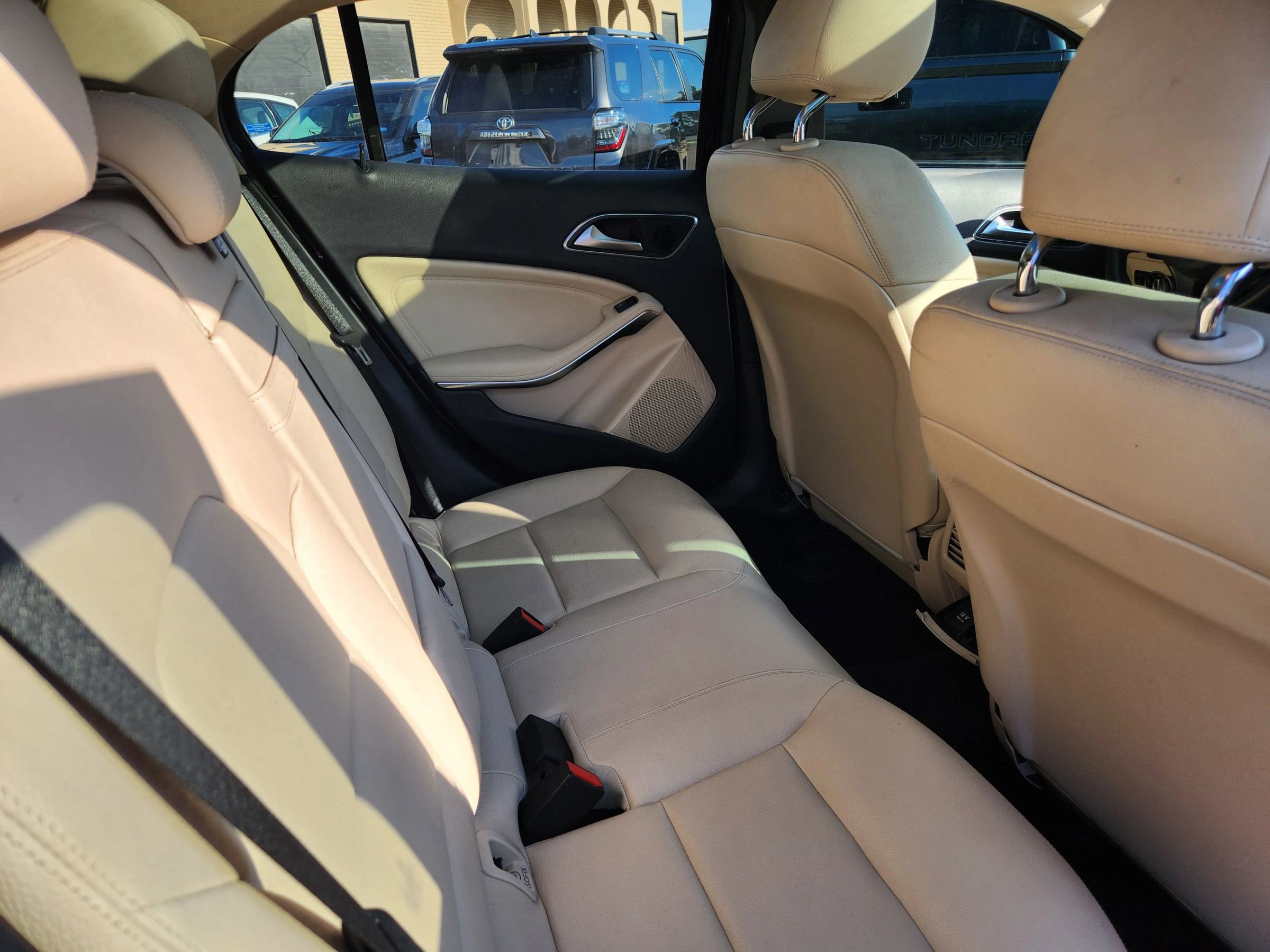 Used 2018 Mercedes-Benz GLA 250 image 14