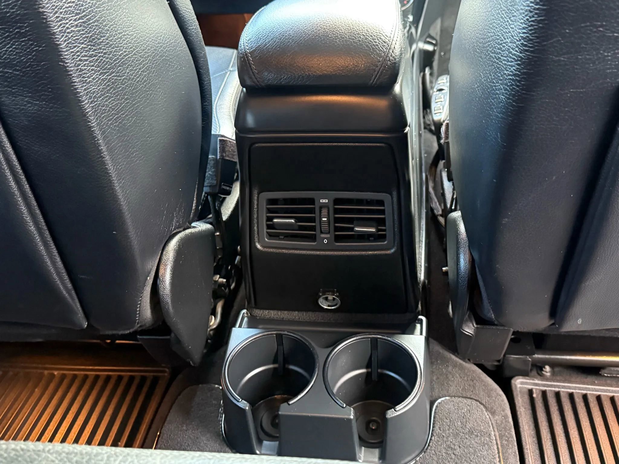 Used 2016 Mercedes-Benz G 550 image 35