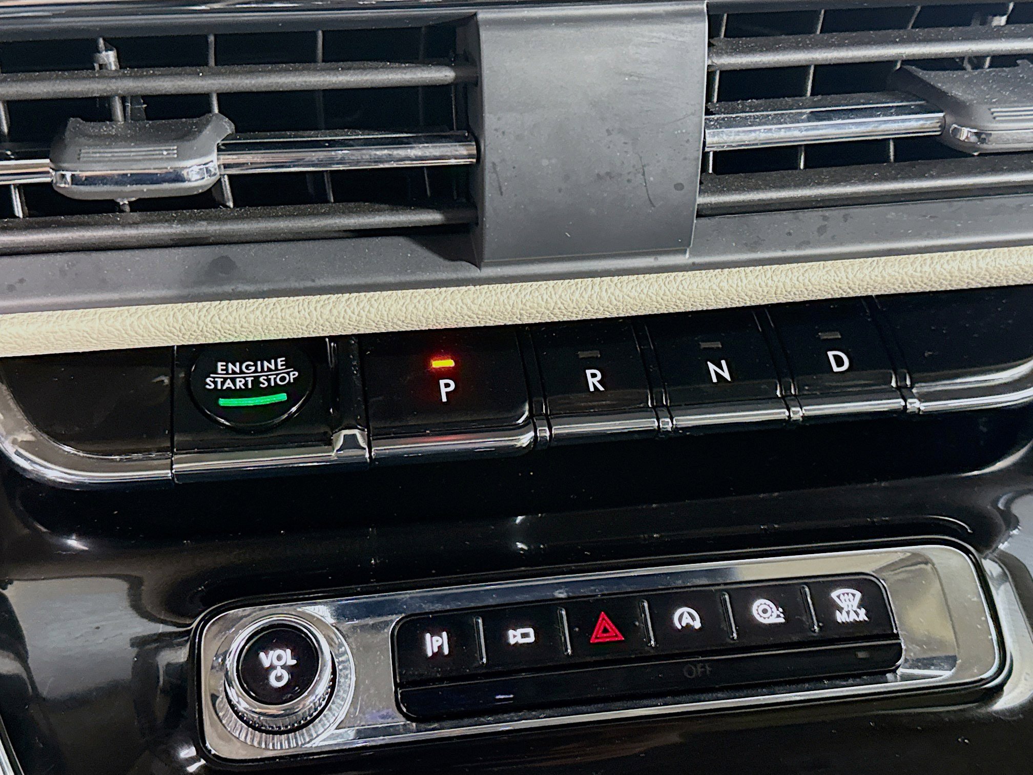 Used 2025 Lincoln Corsair FWD w/ Equipment Group 101A image 20