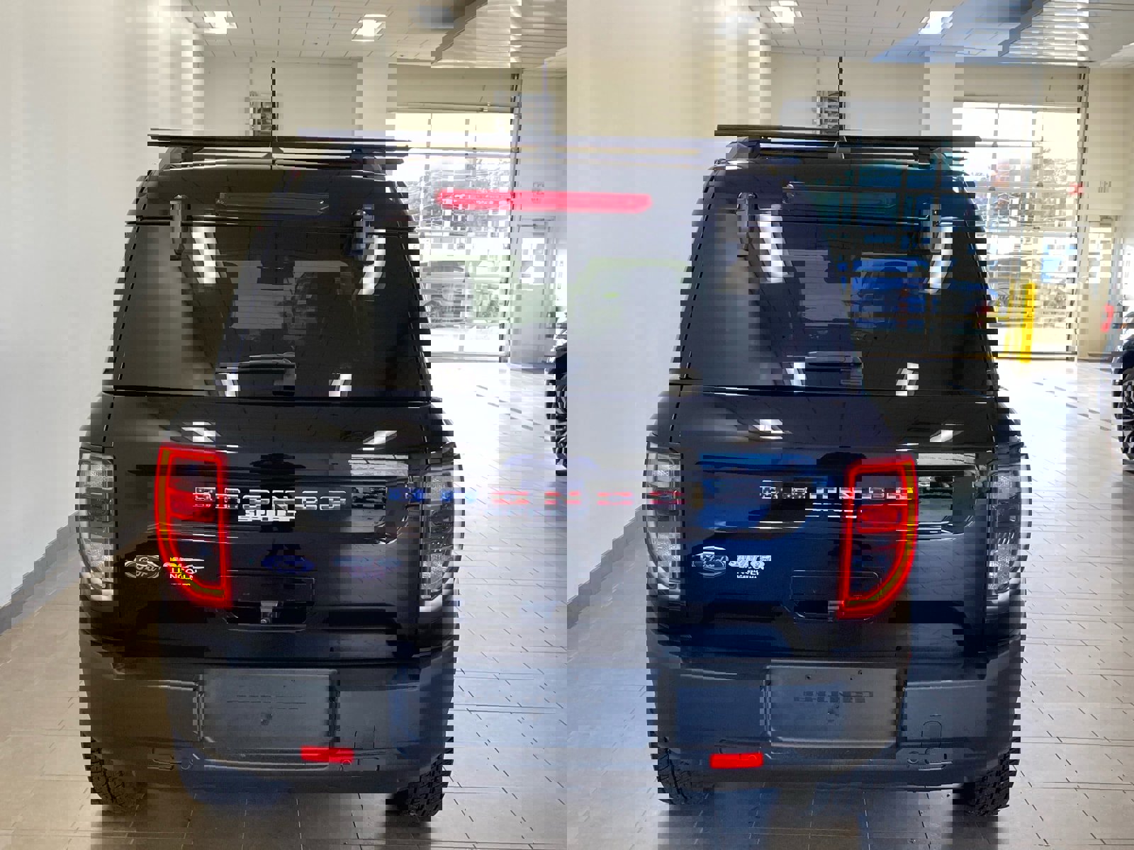 Used 2022 Ford Bronco Sport Outer Banks image 6