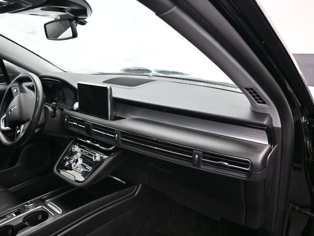 Used 2022 Lincoln Corsair AWD w/ Premium Package image 12