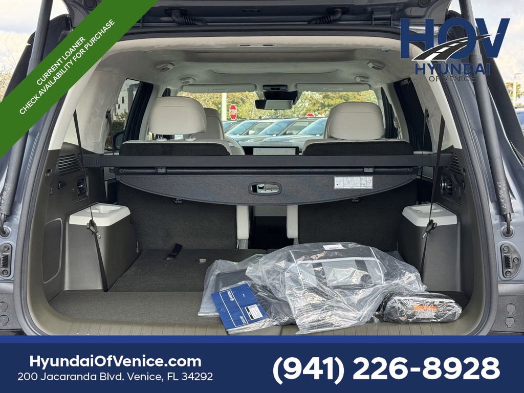 New 2025 Hyundai Santa Fe Calligraphy image 9