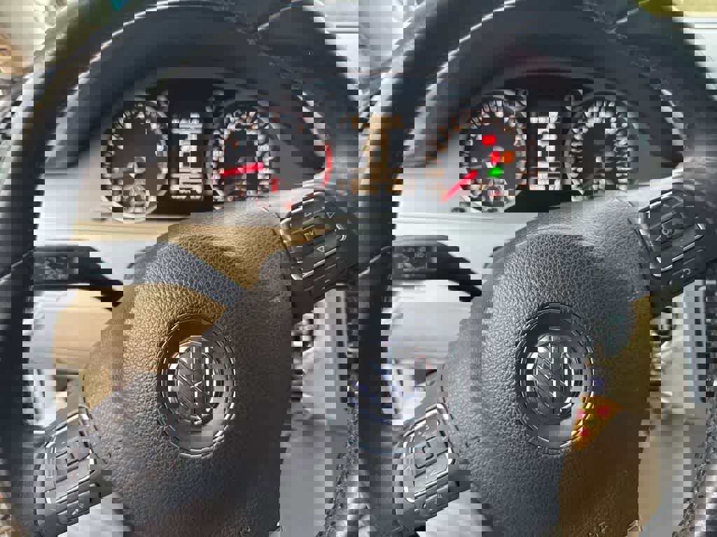 Used 2010 Volkswagen Passat Komfort image 19