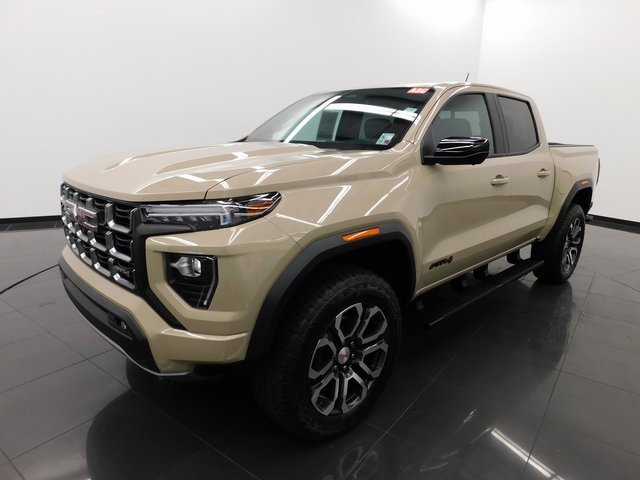 Used 2024 GMC Canyon AT4 w/ AT4 Premium Package image 10