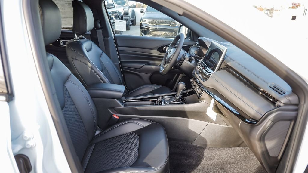 New 2026 Jeep Compass Latitude AWD/4WD image 17