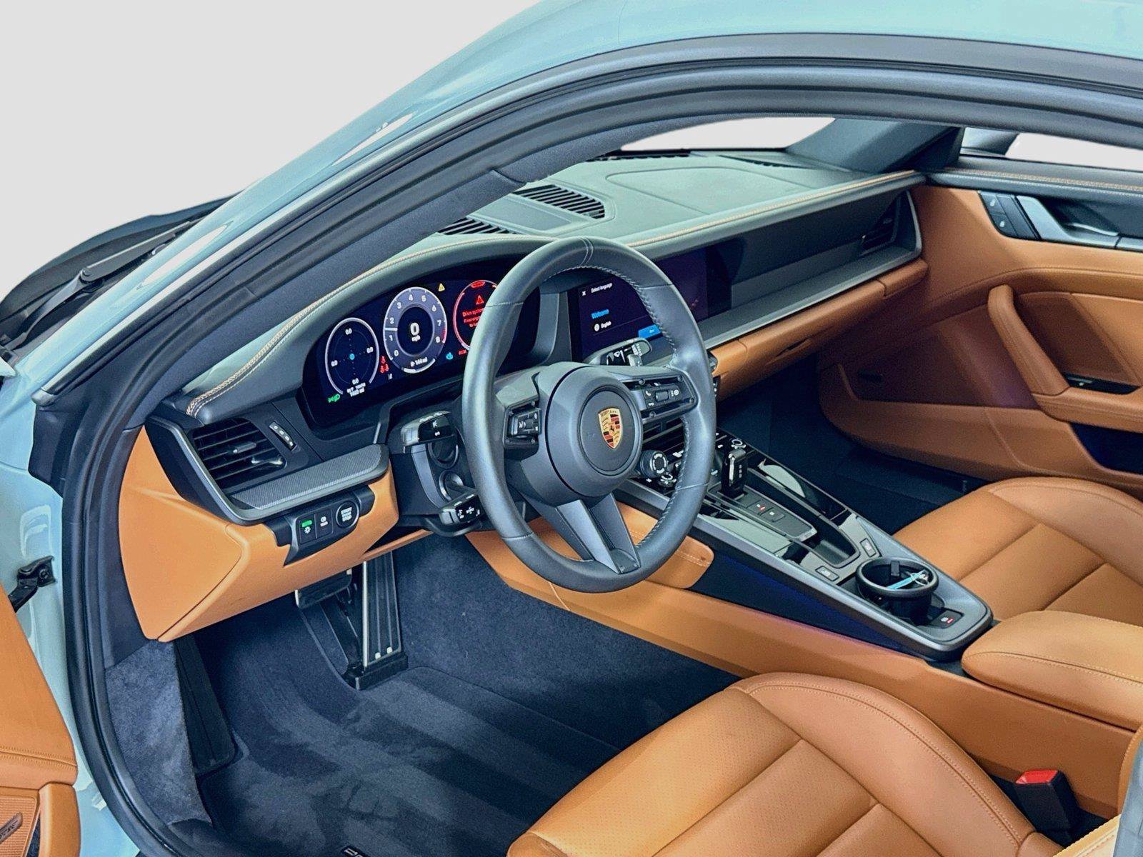 Used 2025 Porsche 911 Carrera RWD image 14