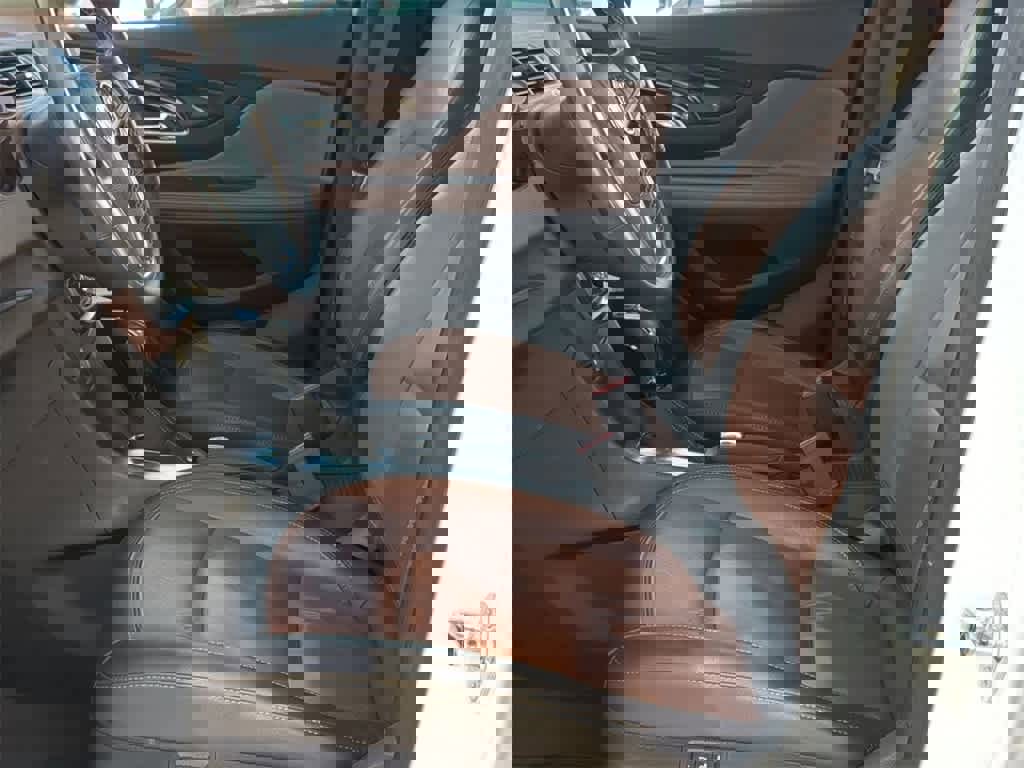 Used 2014 Buick Encore Premium image 16