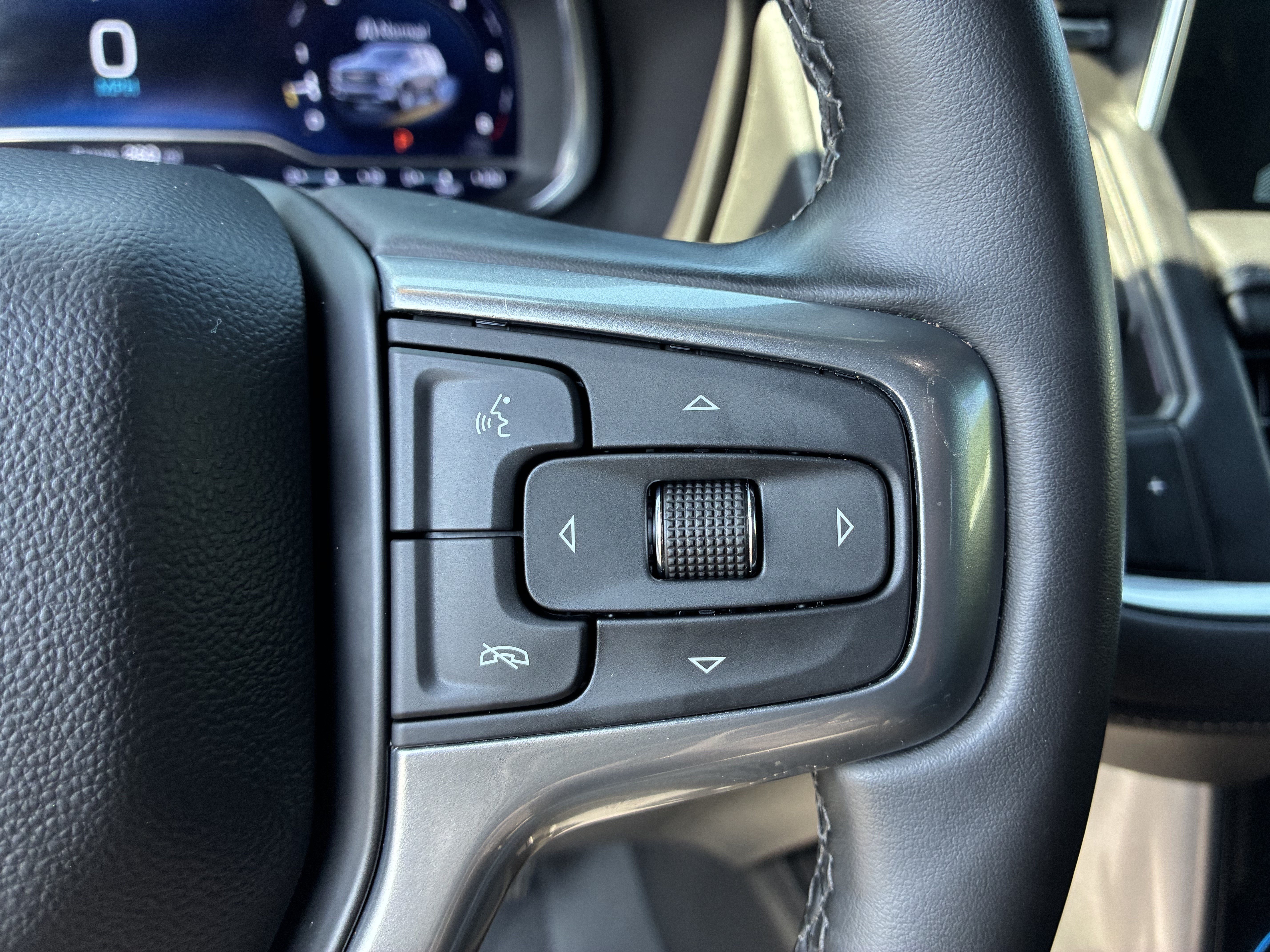 Used 2024 Chevrolet Tahoe LT w/ Luxury Package RWD image 29