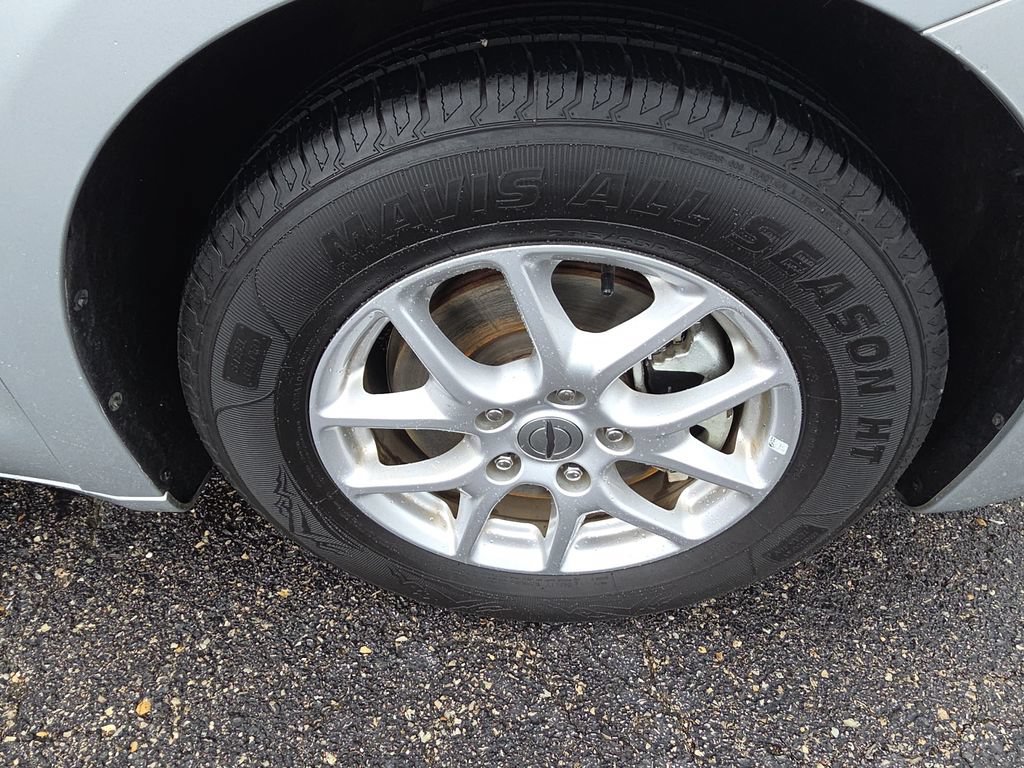 Used 2023 Chrysler Pacifica Touring-L FWD image 10